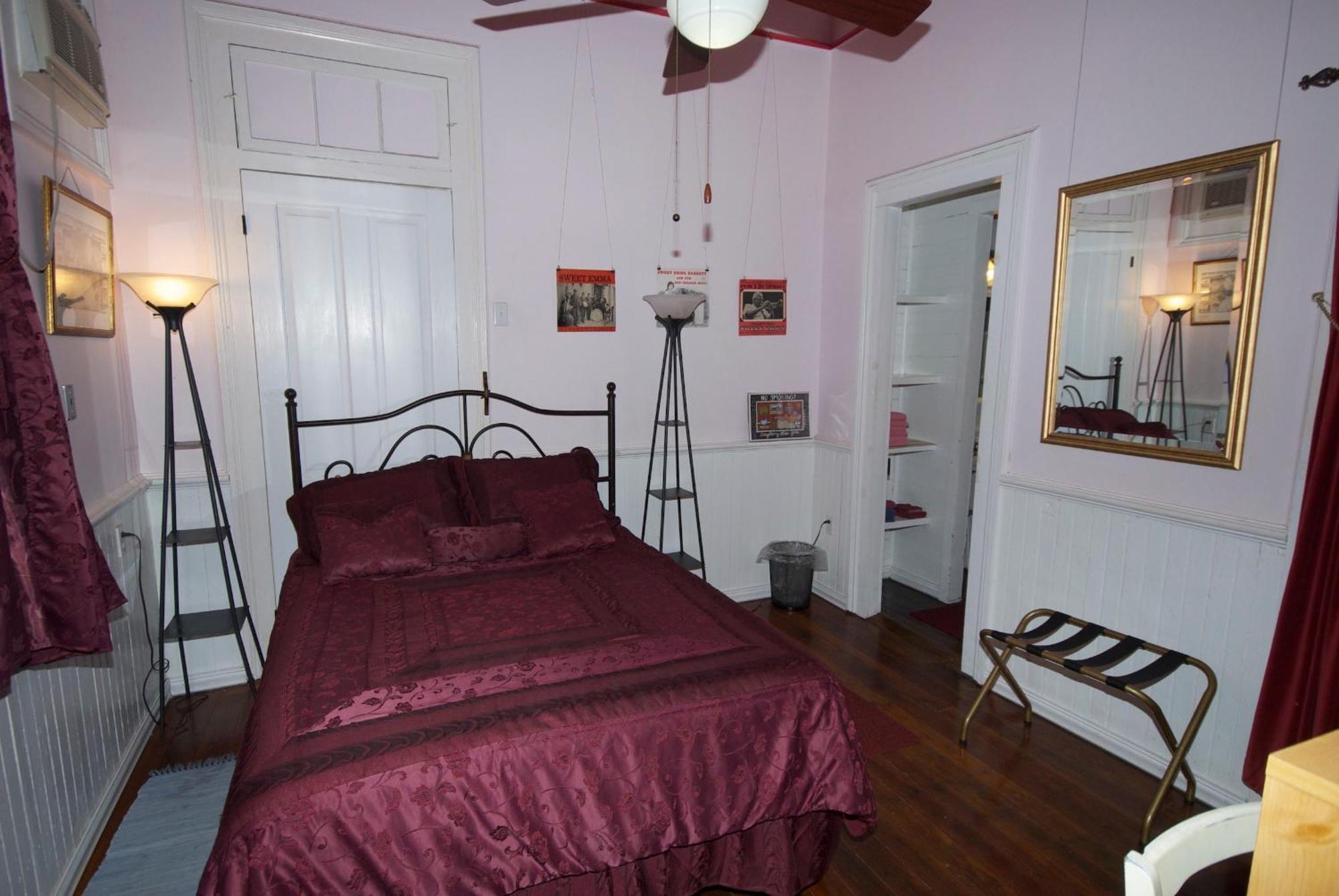 The Burgundy Bed And Breakfast New Orleans Exterior photo